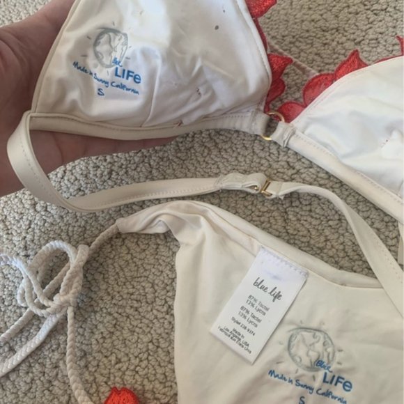 Blue Life Swim / Planet Blue Bikini Top red floral - Picture 4 of 5